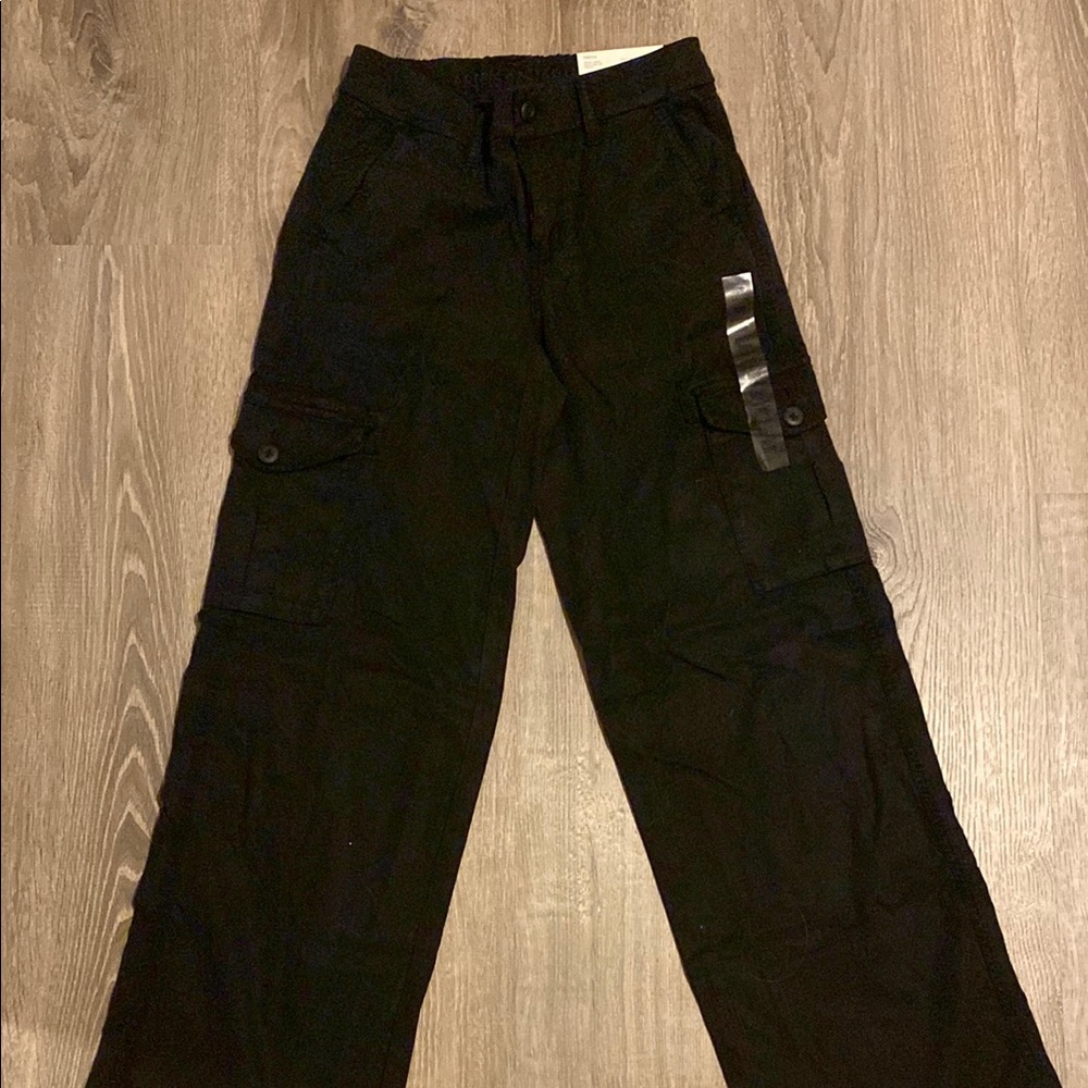 Black American Eagle Cargo Pants - Picture 3 of 3